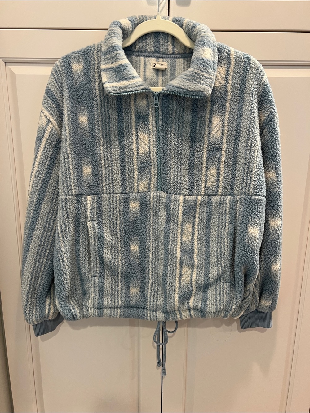 Woman’s Billabong Half-Zip Sherpa Pullover Jacket - Light Blue & Cream M